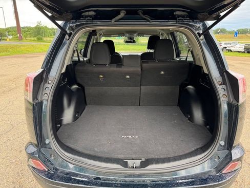 Used 2017 Toyota RAV4 LE w/ Carpet Mat Package AWD/4WD image 16