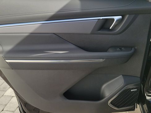 New 2026 Buick Enclave Sport Touring w/ Super Cruise Package image 12