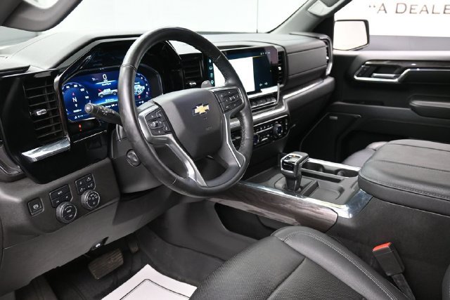 Used 2023 Chevrolet Silverado 1500 LTZ w/ LTZ Convenience Package II AWD/4WD image 14