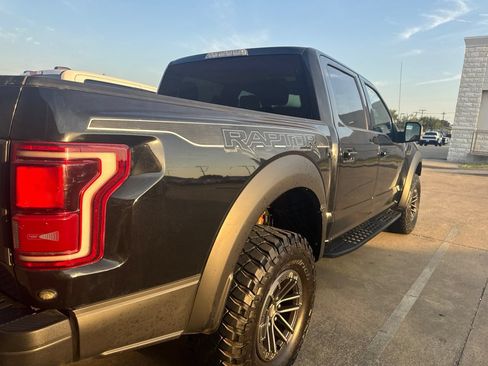 Used 2019 Ford F150 Raptor w/ Equipment Group 802A Luxury AWD/4WD image 5
