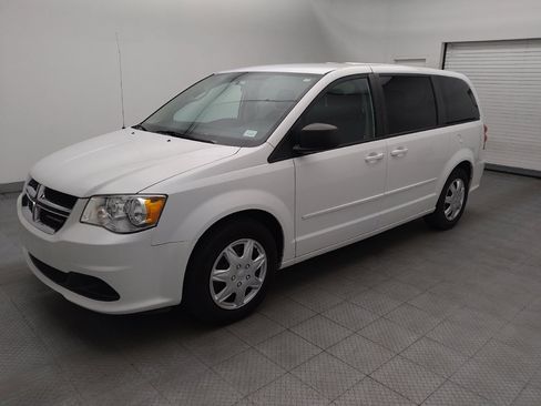 Used 2017 Dodge Grand Caravan SE w/ Power Window Group FWD image 2