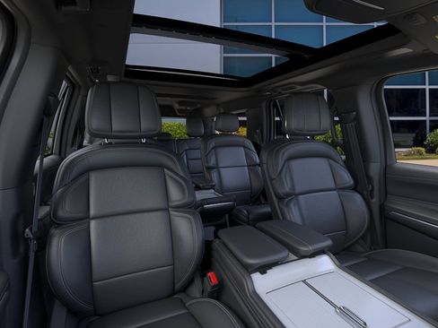 New 2026 Lincoln Navigator L Reserve w/ Jet Appearance Package image 10
