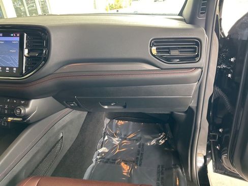 Used 2024 Dodge Durango R/T AWD/4WD image 23