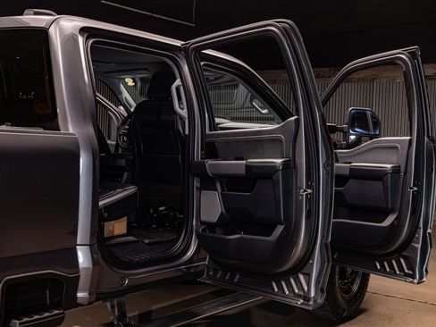 Used 2023 Ford F250 Lariat w/ Lariat Ultimate Package image 33