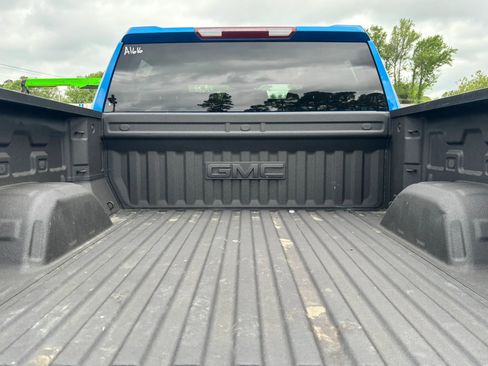 Used 2023 GMC Sierra 1500 Elevation image 14