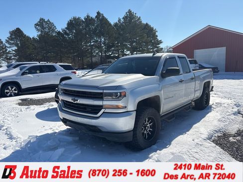 Used 2018 Chevrolet Silverado 1500 Custom w/ Custom Convenience Package image 1