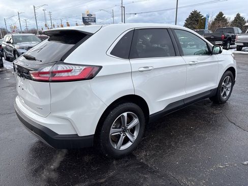Used 2024 Ford Edge SEL w/ Convenience Package image 8