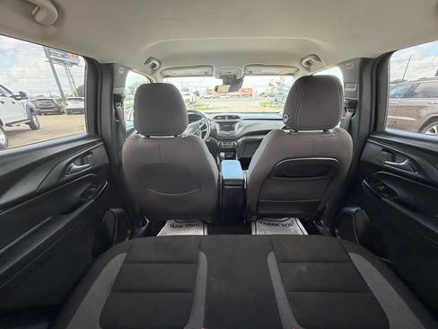 Used 2023 Chevrolet TrailBlazer LT FWD image 21