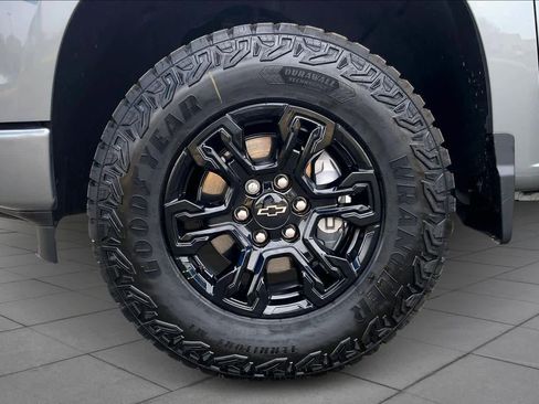 Used 2025 Chevrolet Silverado 1500 RST w/ Z71 Off-Road Package image 11