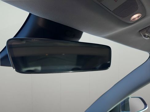 Used 2018 Tesla Model 3 Long Range image 27