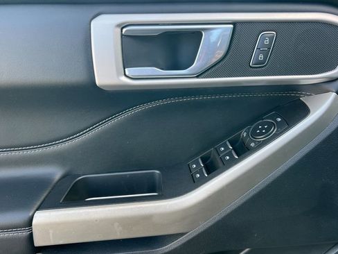 Certified 2022 Ford Explorer XLT w/ Equipment Group 202A image 13
