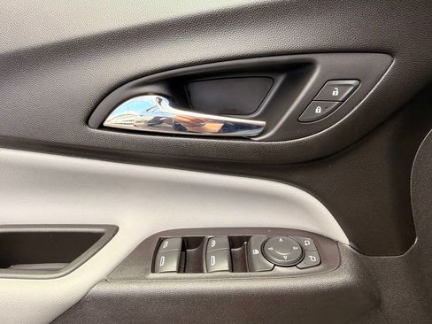 Used 2020 Chevrolet Equinox LS w/ LS Convenience Package FWD image 26