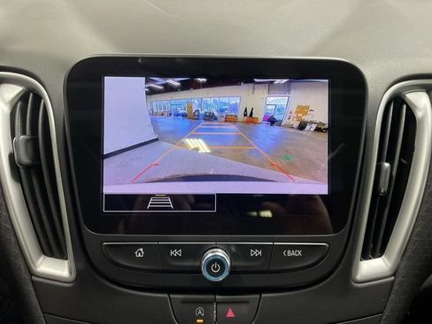 Used 2024 Chevrolet Malibu LT FWD image 17