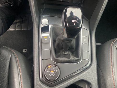 Used 2024 Volkswagen Tiguan Wolfsburg Edition image 19