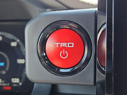 Used 2025 Toyota Tacoma TRD Off-Road image 20