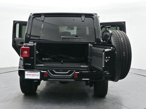 Used 2021 Jeep Wrangler Unlimited Sahara AWD/4WD image 37