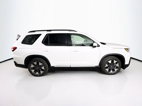 New 2026 Honda Pilot Elite image 2
