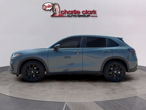 Used 2023 Honda HR-V Sport image 2