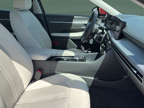 Used 2025 Hyundai Sonata SEL FWD image 24