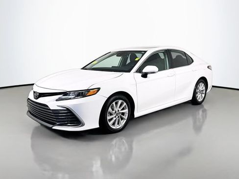 Used 2024 Toyota Camry LE w/ Convenience Package FWD image 2