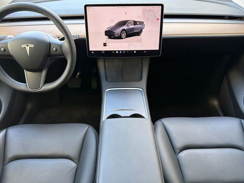 Used 2024 Tesla Model Y Long Range image 13