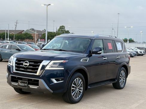 Certified 2024 Nissan Armada SL AWD/4WD image 3