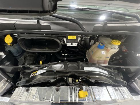 Used 2025 RAM ProMaster 2500 w/ U-Haul Equipment Group FWD image 22
