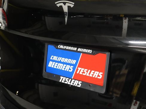 Used 2021 Tesla Model Y Long Range image 13