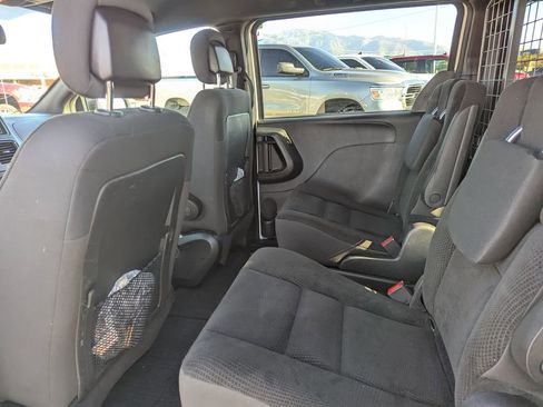 Used 2019 Dodge Grand Caravan SE image 29