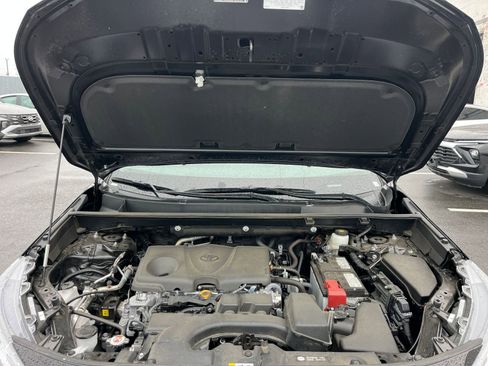 Used 2025 Toyota RAV4 XLE image 33