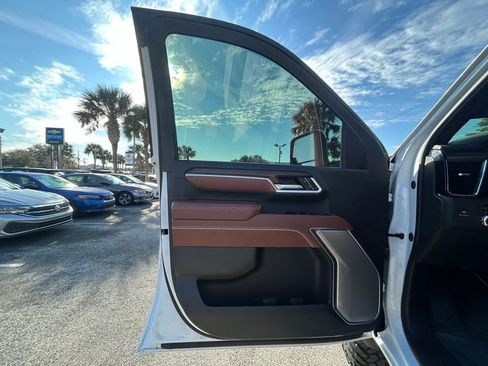 Used 2025 GMC Sierra 2500 Denali Ultimate w/ Max Trailering Package image 29