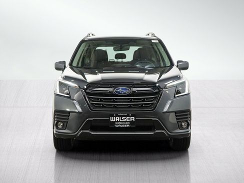 Used 2024 Subaru Forester Premium AWD/4WD image 8