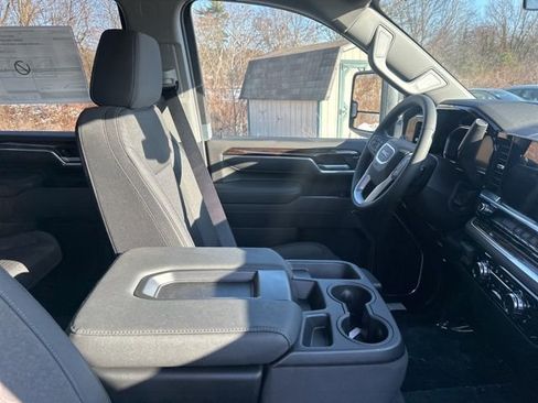 New 2026 GMC Sierra 2500 SLE image 27
