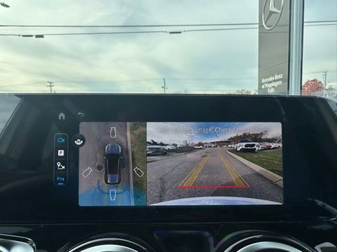 Used 2026 Mercedes-Benz GLB 250 4MATIC image 35