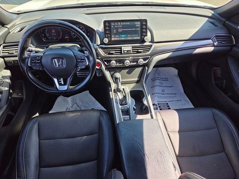 Used 2018 Honda Accord Sport image 9
