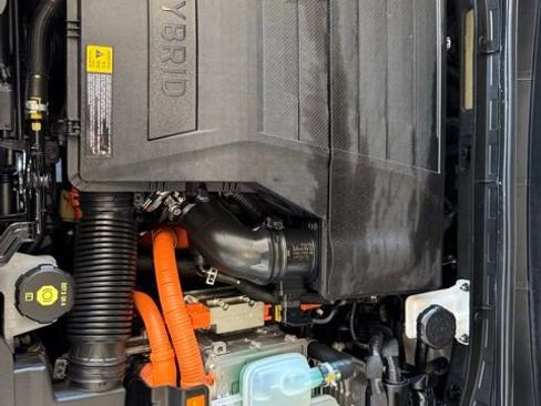 Used 2018 Kia Niro EX w/ EX Premium Package image 29