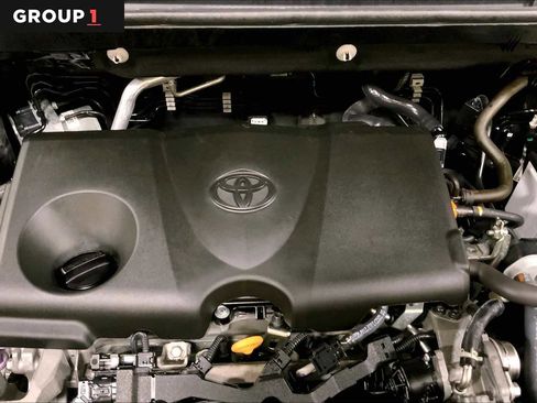 Certified 2022 Toyota RAV4 XLE image 33