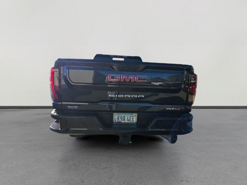 Used 2024 GMC Sierra 2500 AT4 w/ AT4 Premium Plus Package image 4