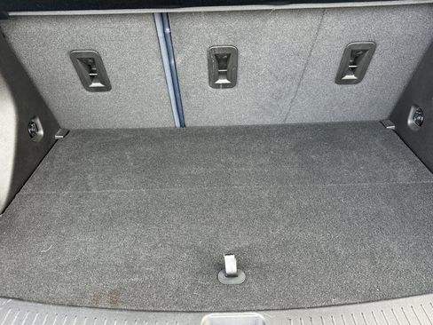 Used 2022 Chevrolet Bolt EUV Premier w/ Sun & Sound Package image 17