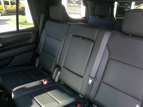 Used 2021 Chevrolet Tahoe LT w/ LT Signature Package RWD image 14