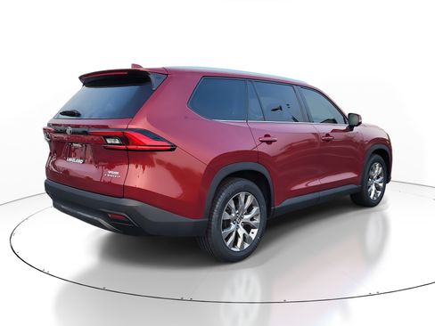 Certified 2024 Toyota Grand Highlander Limited image 7