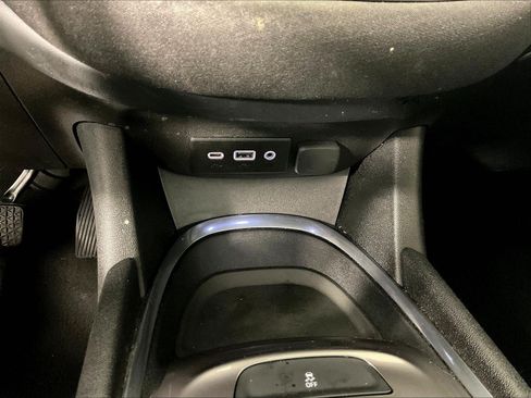 Used 2021 Chevrolet Malibu LT FWD image 16