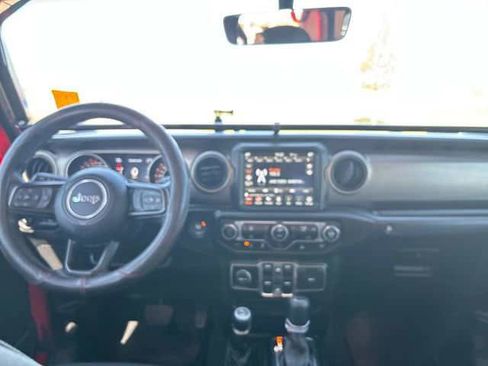 Used 2021 Jeep Gladiator Sport AWD/4WD image 12