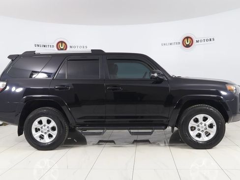 Used 2024 Toyota 4Runner SR5 Premium image 2