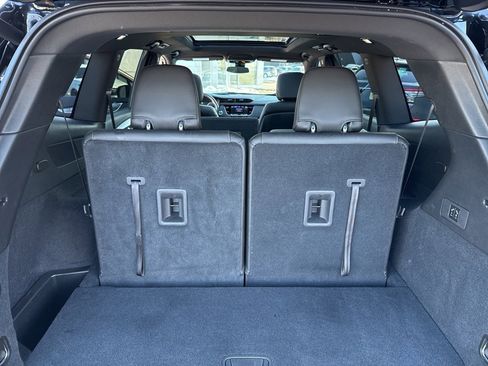 Used 2024 Cadillac XT6 Luxury image 28