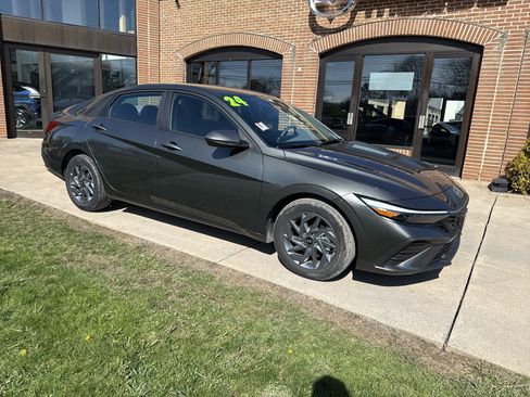 Certified 2024 Hyundai Elantra SEL image 1