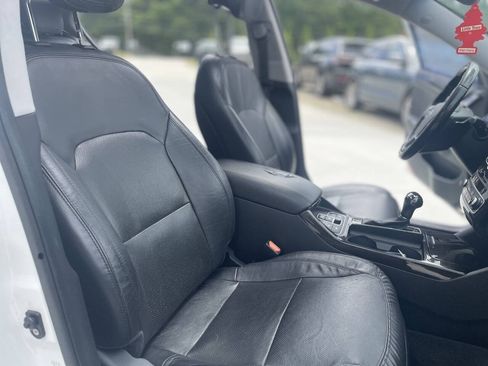 Used 2015 Kia Cadenza Premium w/ Technology Package FWD image 26