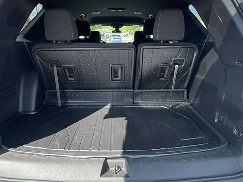 Used 2023 Chevrolet Traverse LT w/ LPO, Floor Liner Package AWD/4WD image 17