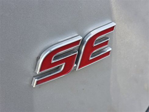 Used 2022 Toyota Corolla SE image 8