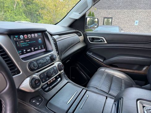Used 2018 GMC Yukon Denali w/ Denali Ultimate Package AWD/4WD image 12